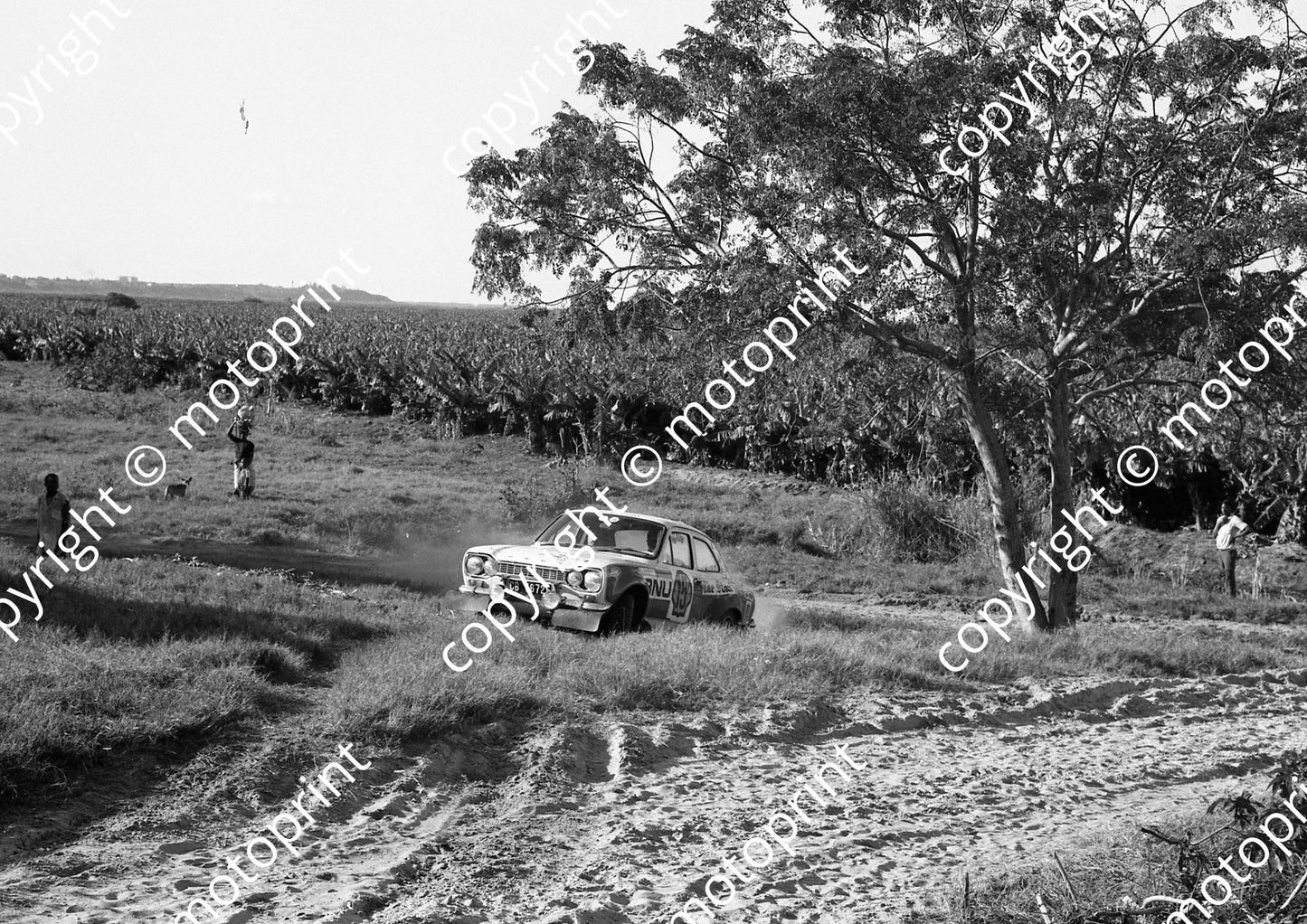 1973 BNU 15 1116 Elbie Odendaal, Christo Kuun Escort (courtesy Roger Swan) (14)