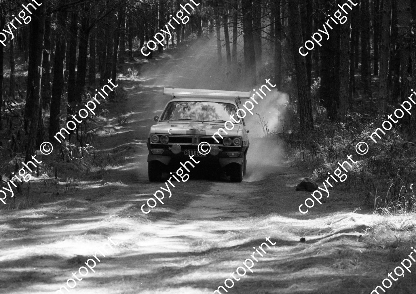 1973 BNU 16 1113 Louis Cloete, Mike Hooper Chev Firenza (courtesy Roger Swan) (10)