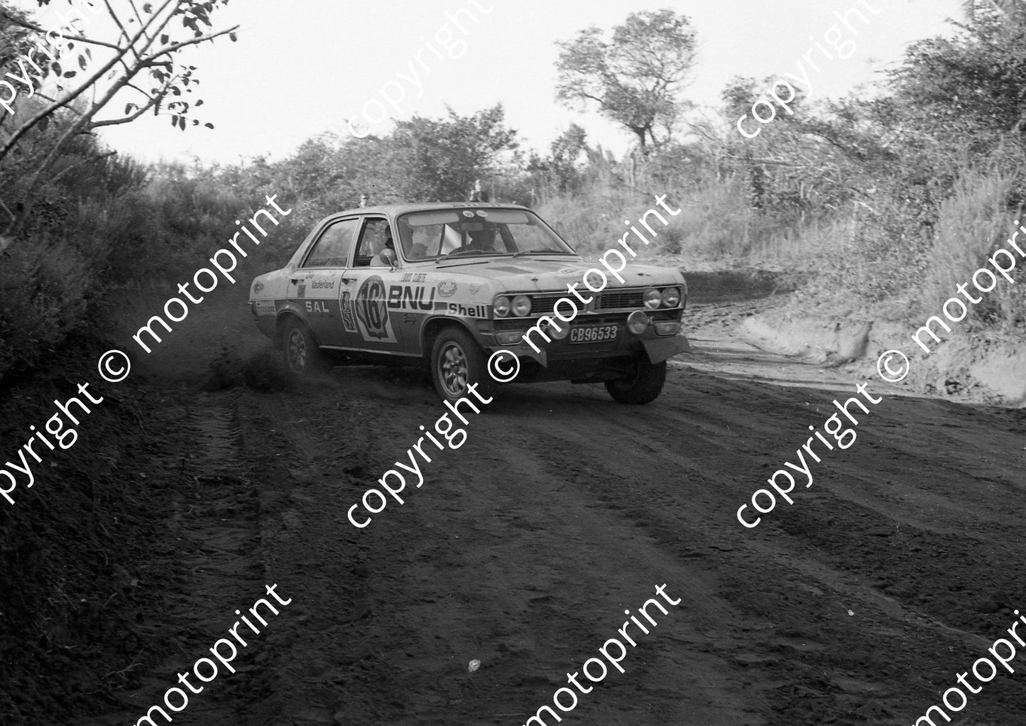 1973 BNU 16 1116 Louis Cloete, Mike Hooper Chev Firenza (courtesy Roger Swan) (12)