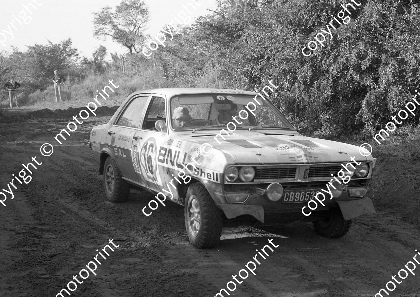 1973 BNU 16 1116 Louis Cloete, Mike Hooper Chev Firenza (courtesy Roger Swan) (13)