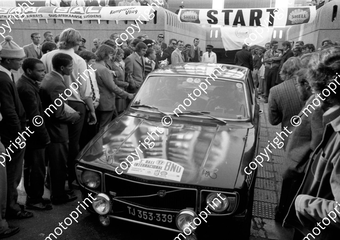 1973 BNU 17 1109 Jannie Kuun, Kassie Kasselmann Volvo start (courtesy Roger Swan) (23)