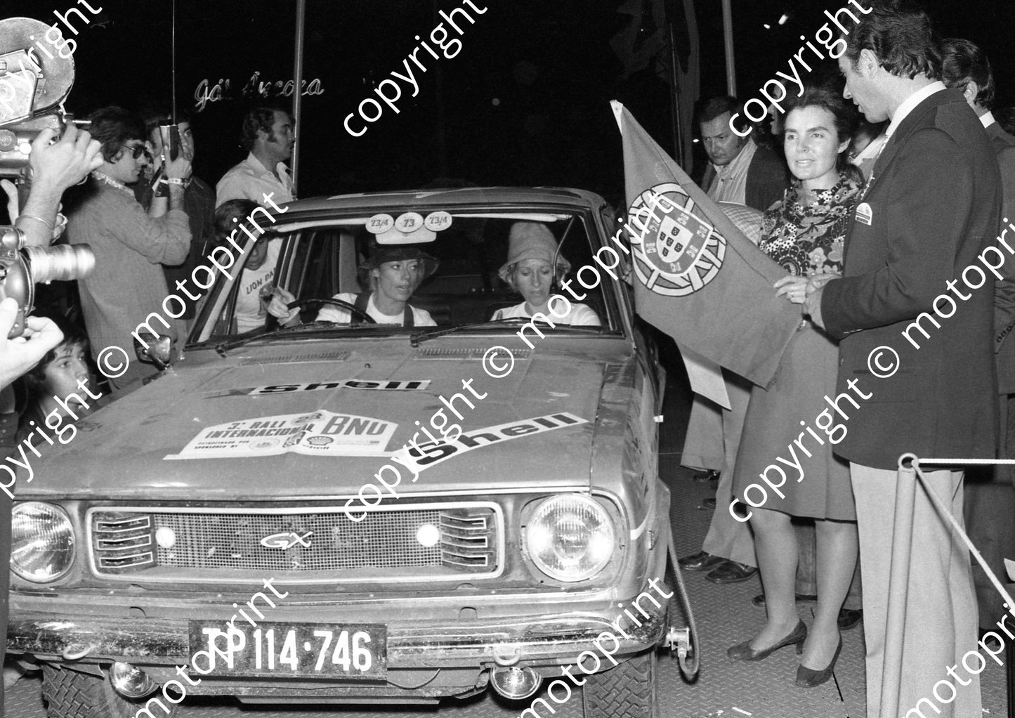 1973 BNU 28 1118 Oda Dencker-Anderssen, Charlotte Hueser Datsun 1200GX finish (courtesy Roger Swan) (33)