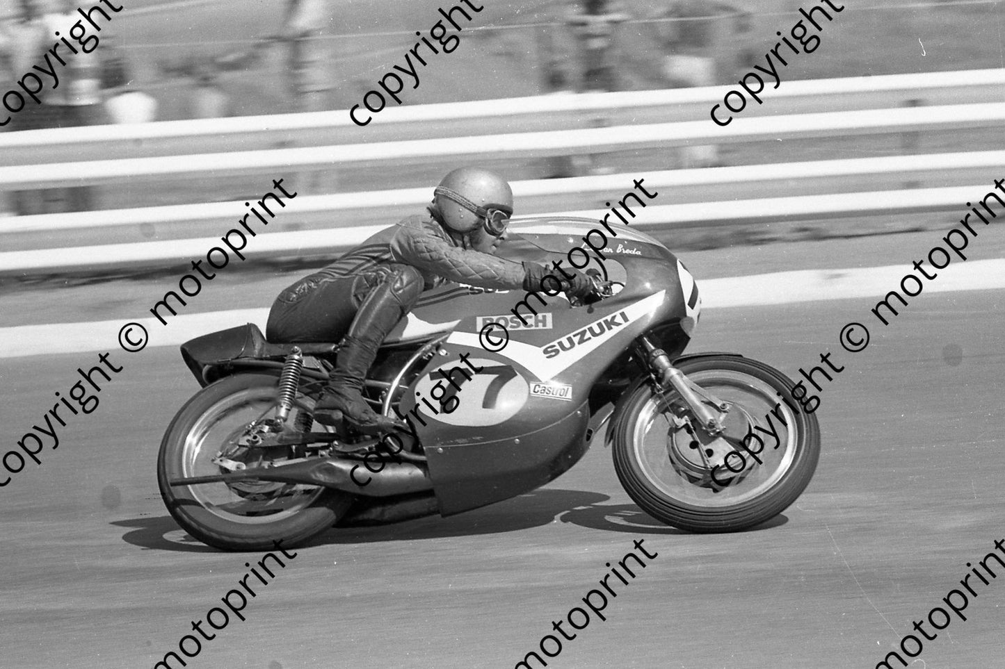 1973 MC Kya Highveld 100 77 Les van Breda Suzuki TR500 (permission Malcolm Sampson Motorsport Photography) 044