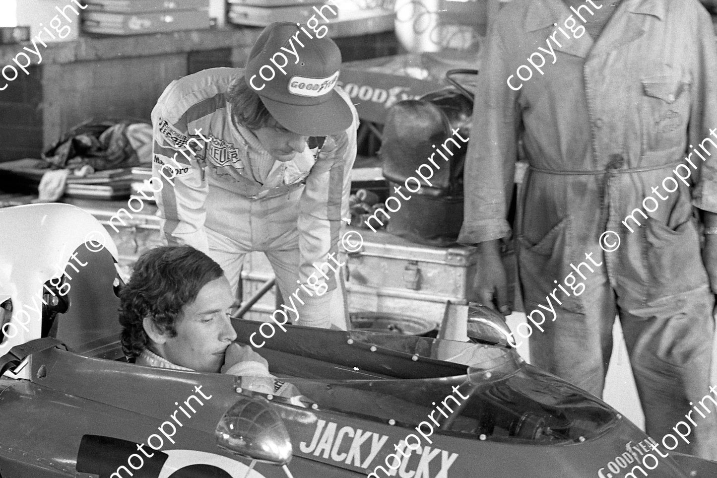 1973 SA GP Ickx in car, Merzario 044