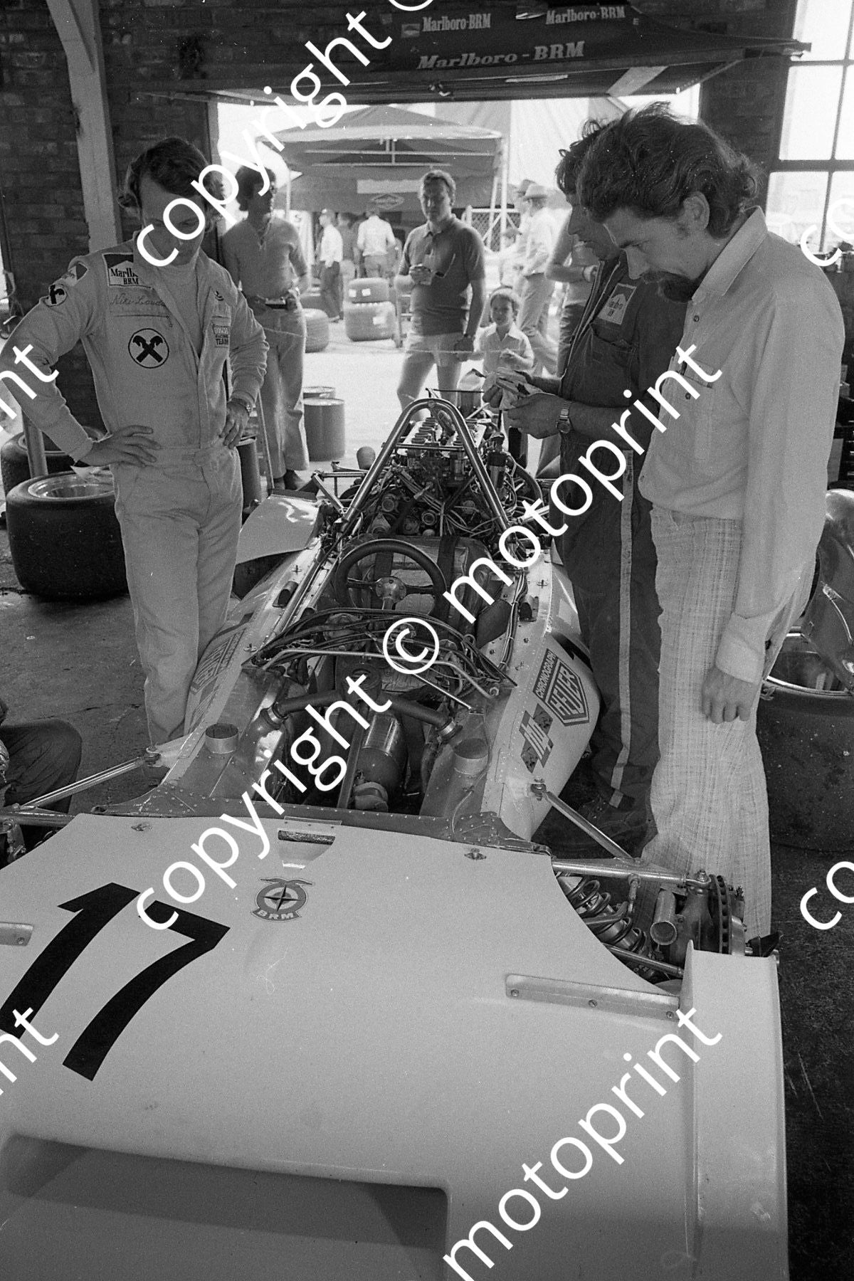 1973 SA GP Lauda BRM pits 057