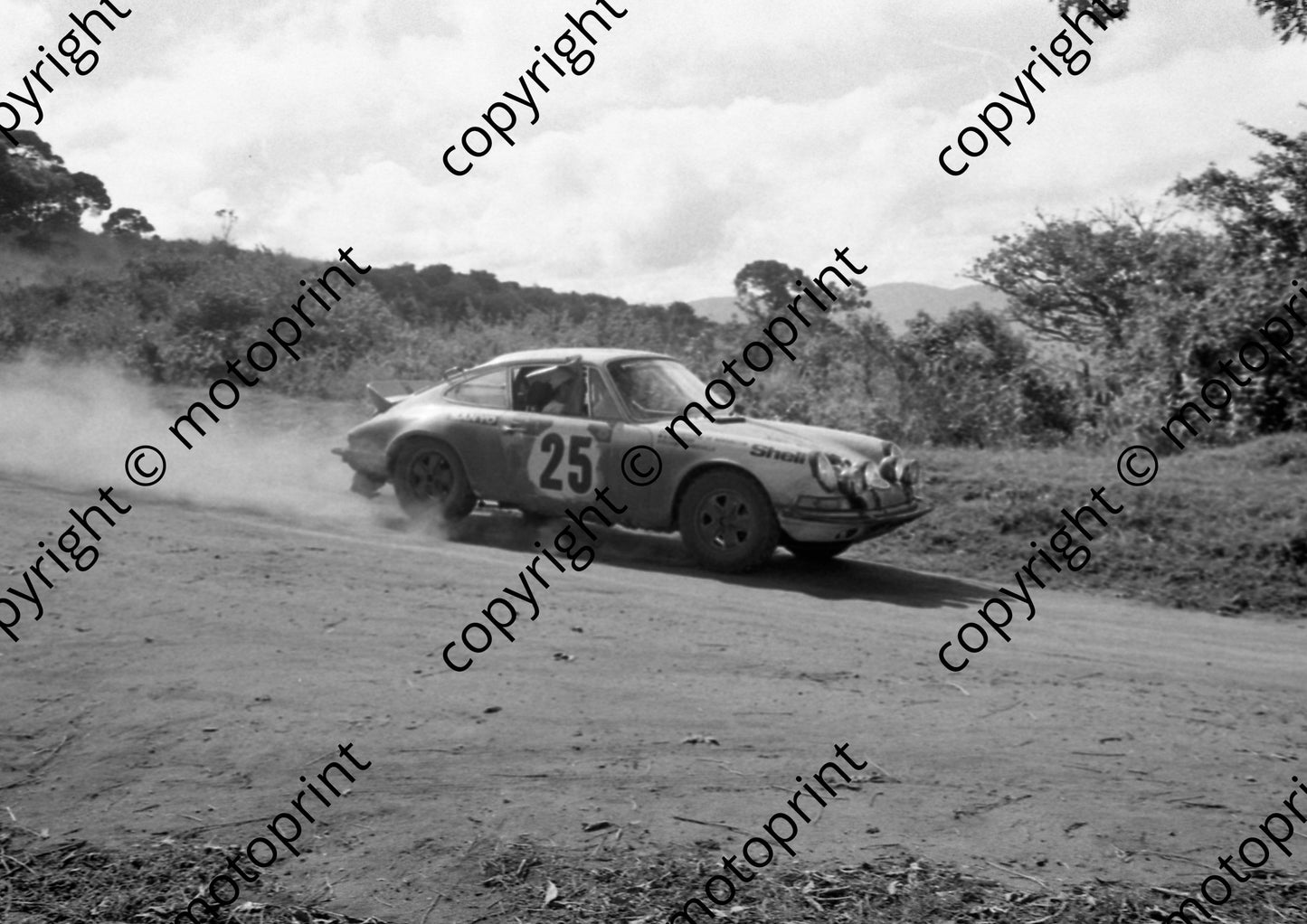 1973 Safari 25 Bill Fritschy, Viscount (Kim) Mandeville Porsche 911S 1059 (courtesy Roger Swan) (15)