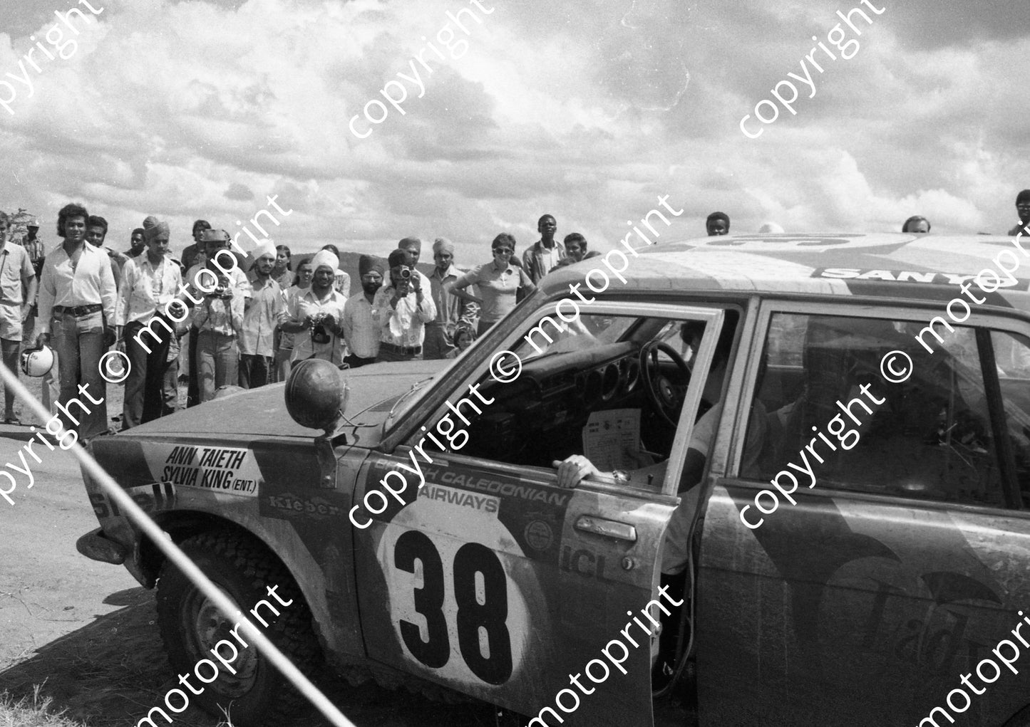 1973 Safari 38 1059 (courtesy Roger Swan) (1)