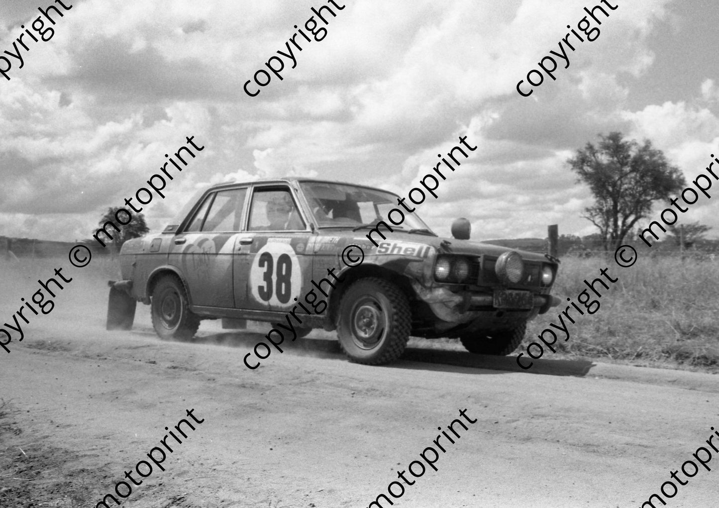 1973 Safari 38 1059 (courtesy Roger Swan) (2)