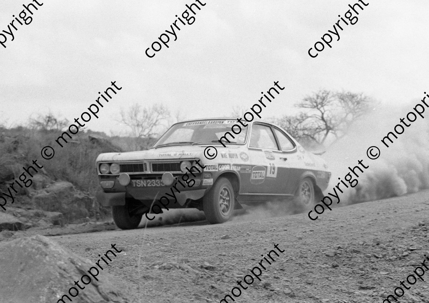 1973 Total 19 Louis CLoete Mike Hooper Chev CanAm 1191 (courtesy Roger Swan) (4)