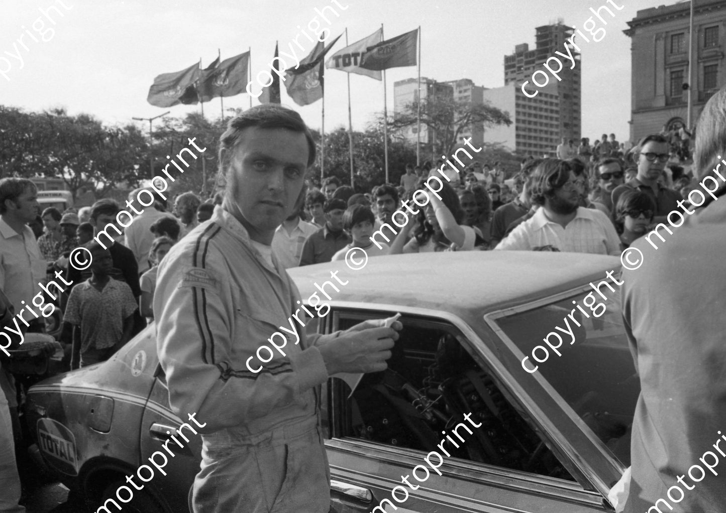 1973 Total 1 Tony Fall, Franz Boshoff Datsun 180B winners (courtesy Roger Swan) (2)