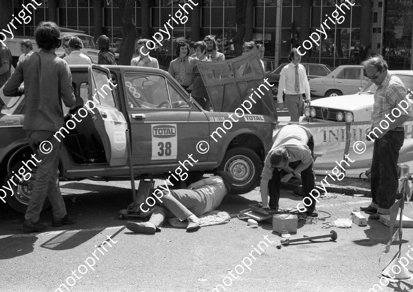 1973 Total 38 Ian Miller, John Buttress Fiat 128 (courtesy Roger Swan) (33)