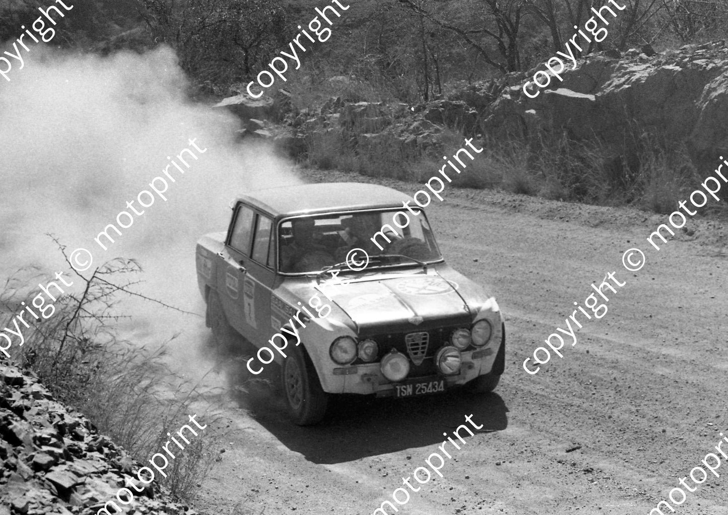 1973 Total 7 Giv Piazza-Musso, Reg Ridden, Alfa (courtesy Roger Swan) (3)