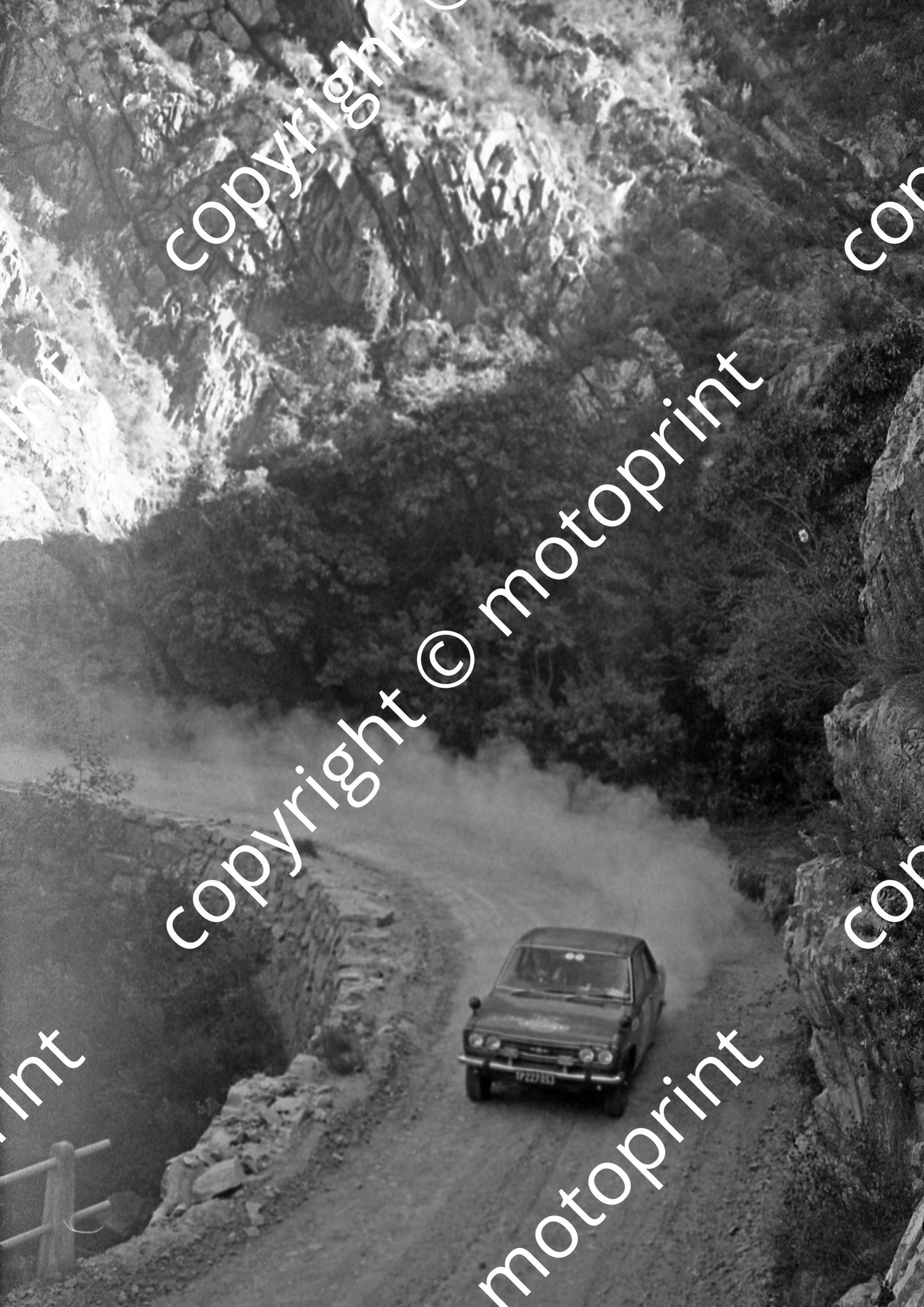 1973 Wynns 19 Neels Vermaak, Spotti Woodhead Datsun 1800 GL Coupe (courtesy Roger Swan) (15)