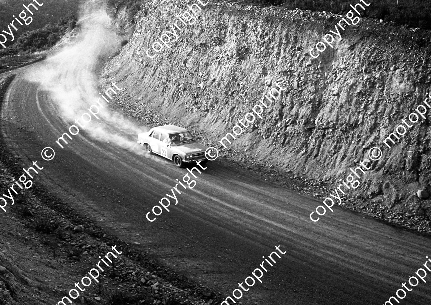 1973 Wynns 23 J Meyer, J du Toit Datsun SSS (courtesy Roger Swan) (10)