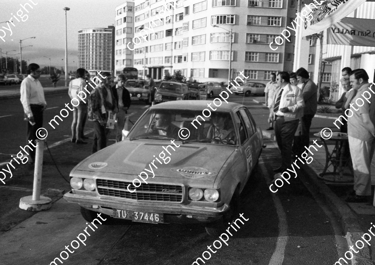 1973 Wynns 25 Robin Thompson, P Cromhout Chev 4100 (courtesy Roger Swan) (11)