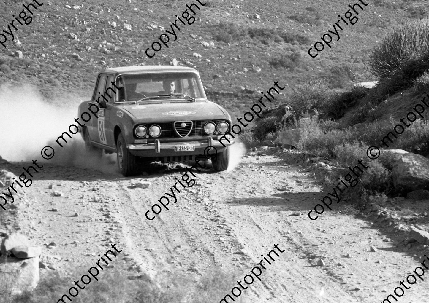 1973 Wynns 51 Norman Clark, Alan de Kock Alfa (courtesy Roger Swan) (9)