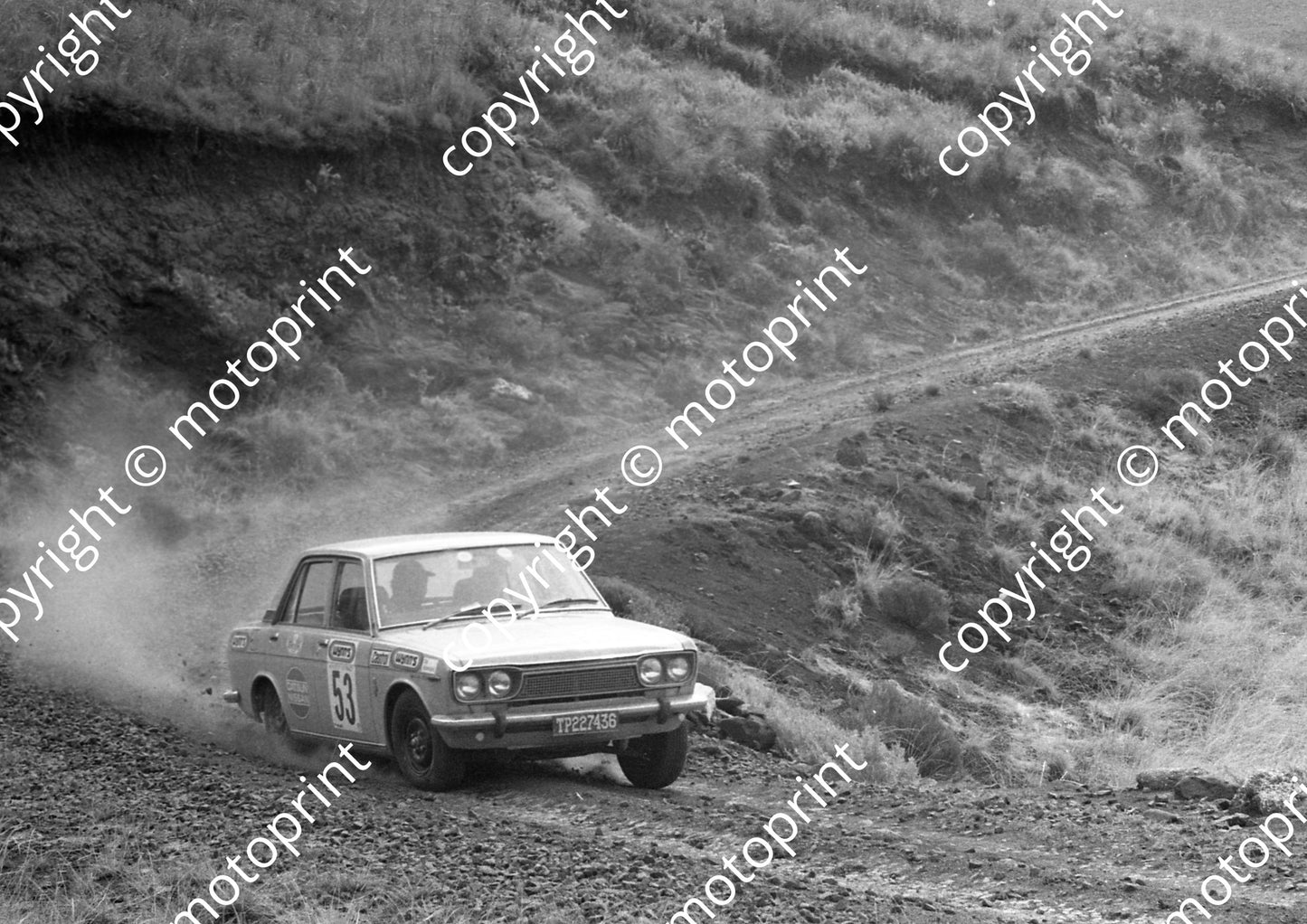 1973 Wynns 53 Omri Prinsloo, Sarel van der Merwe Datsun De Luxe 1600 (courtesy Roger Swan) (6)