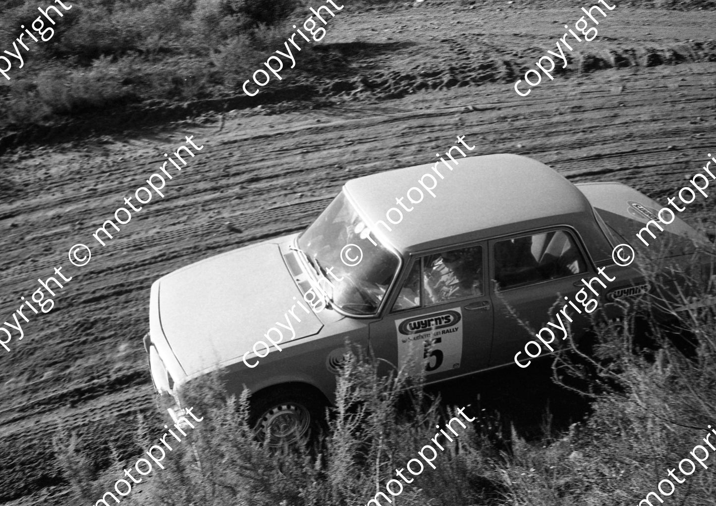 1973 Wynns 5 Magdel and Bokkie Steyn Alfa 1750 Berlina 1090 (courtesy Roger Swan) (15)