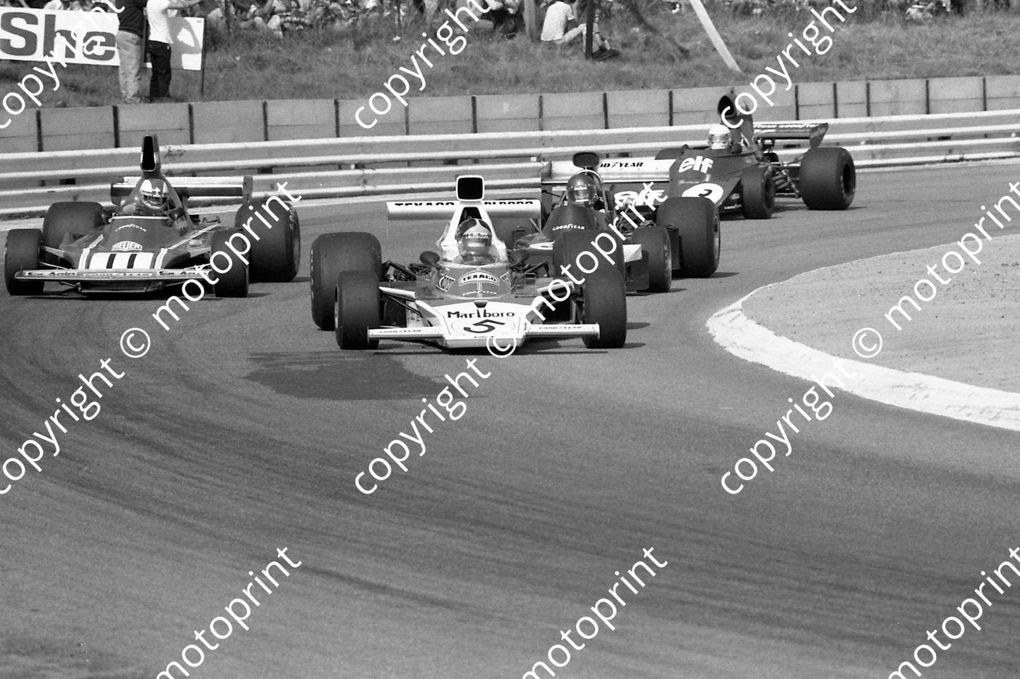 1974 SA GP 5 Emerson Fittipaldi McLaren M23 11 Clay Regazzoni Ferrari 312B3 (Courtesy Roger Swan) 237
