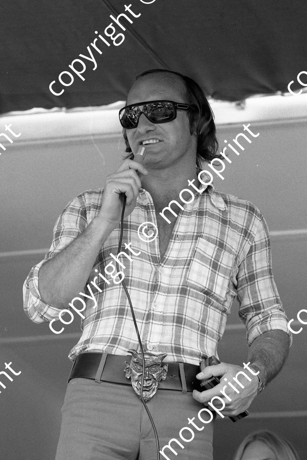 1974 SA GP prizegiving Mike Hailwood (Courtesy Roger Swan) 284