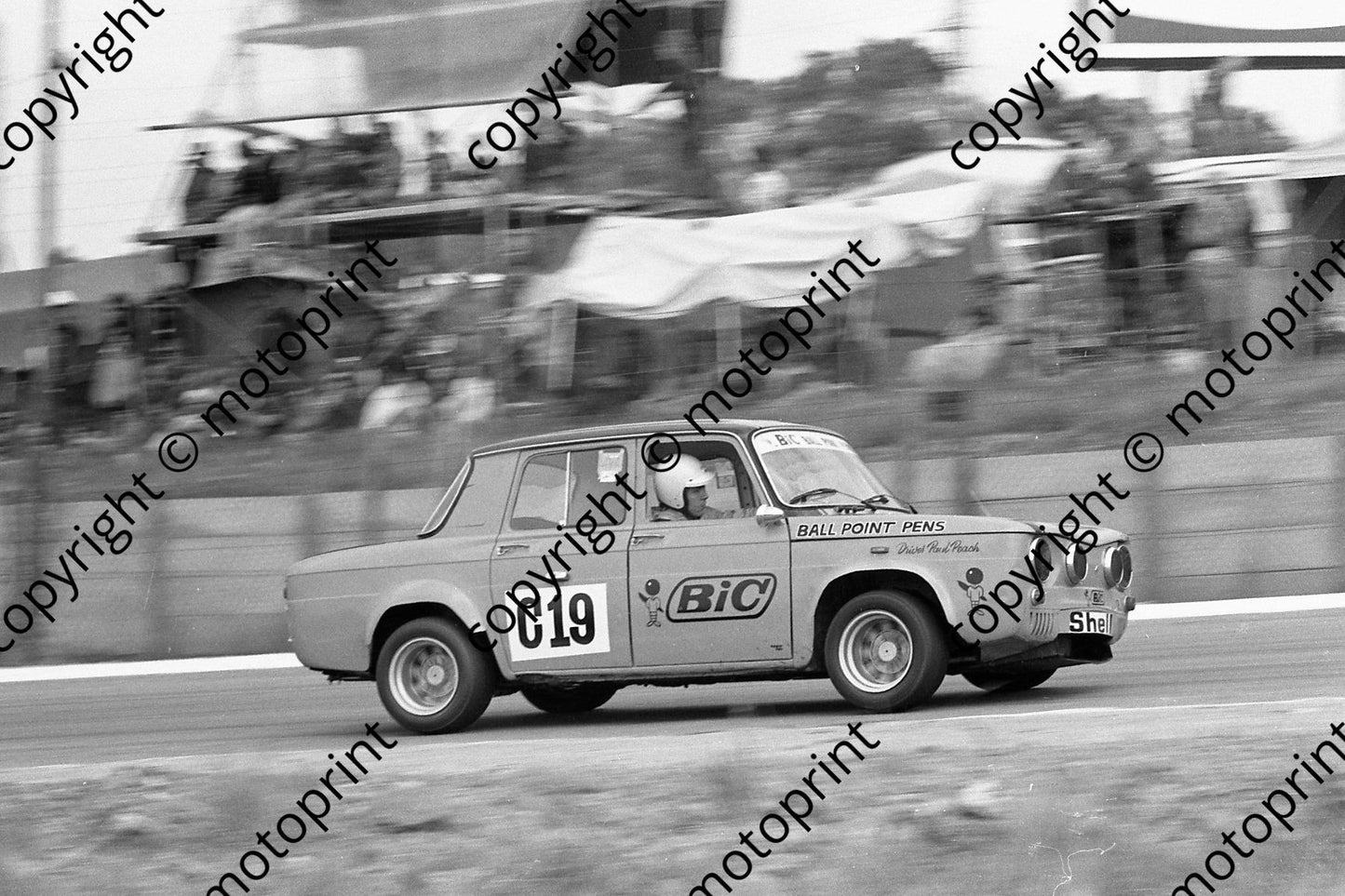 1974 SA GP support SL Star prod C19 R8 P Peach (permission Malcolm Sampson Motorsport Photography) (467)