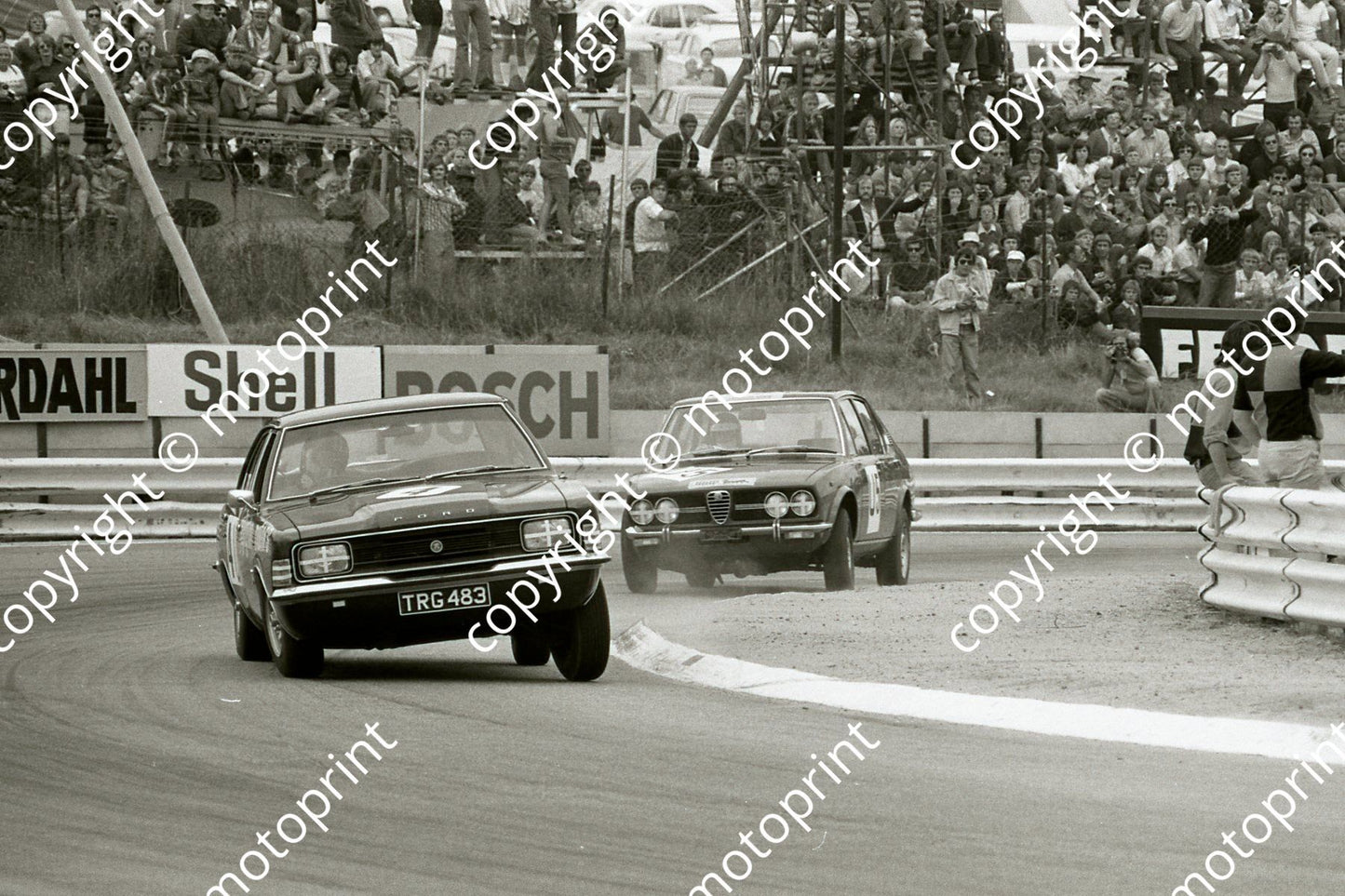1974 SL Gp 1 SA GP support Booysen Cortina Big 6_ Chatz Alfetta (permission Malcolm Sampson Motorsport Photography) (459)