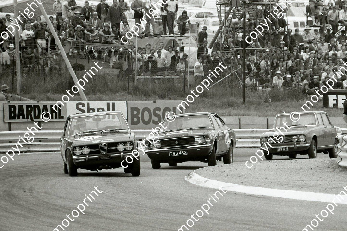 1974 SL Gp 1 SA GP support Chatz Alfetta_ Booysen Cortina_ Lamprecht Berlina (permission Malcolm Sampson Motorsport Photography) (458)