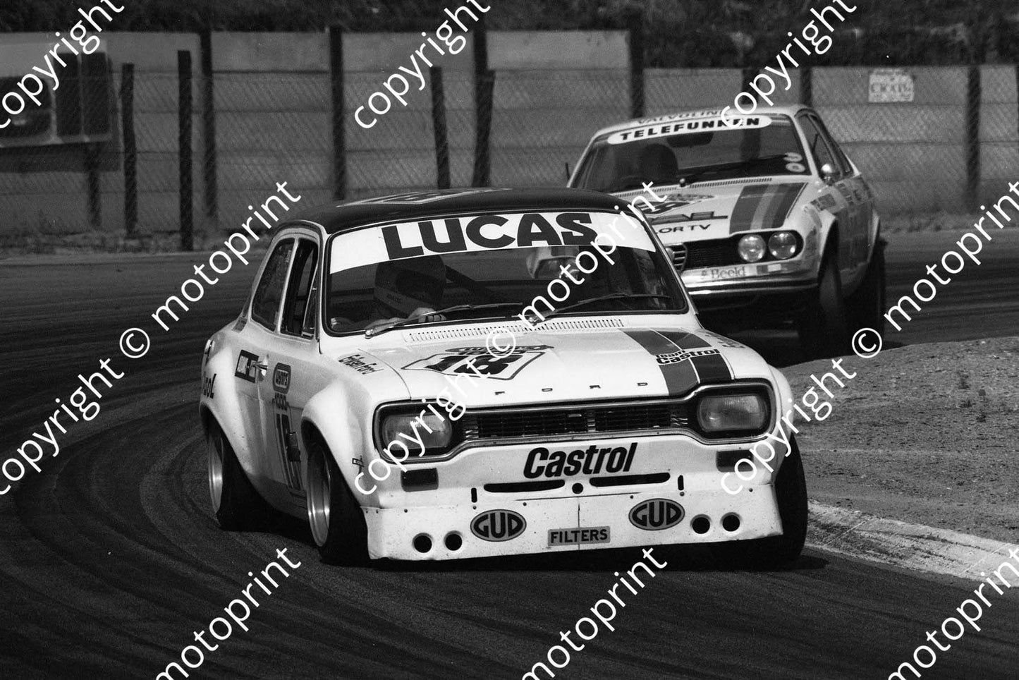 1975 Wynns 18 Escort 1600GT B Cook P Adams (permission Malcolm Sampson Motorsport Photography) (2)