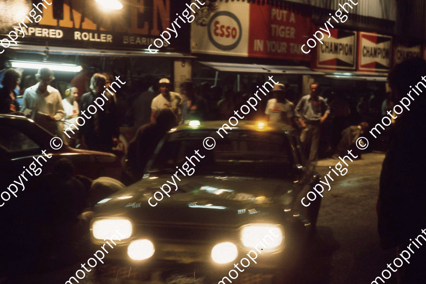 1975 Wynns 25 Escort R van der Merwe B Luyt night stop (permission Roger Swan) (145)