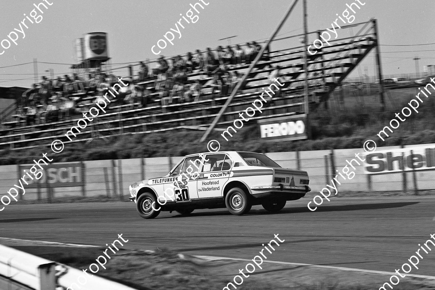 1975 Wynns 30 Alfetta Klomfass Hettema (permission Malcolm Sampson Motorsport Photography) 300