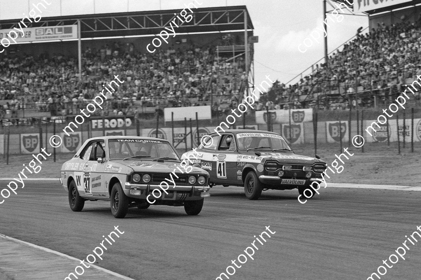 1975 Wynns 41 Escort Chris and Mike White 37 Dodge Colt Dave Hughes Giv Giovannoni (permission Malcolm Sampson Motorsport Photography) 482