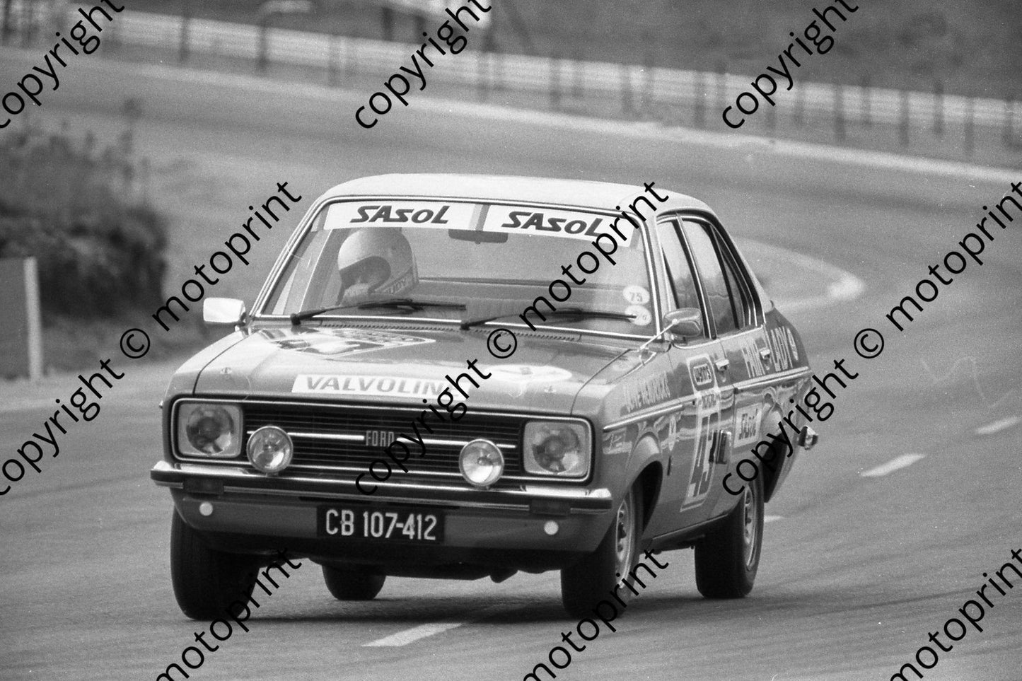 1975 Wynns 43 Escort 1600GL Judy Charlton Desire Wilson (permission Malcolm Sampson Motorsport Photography) (1)