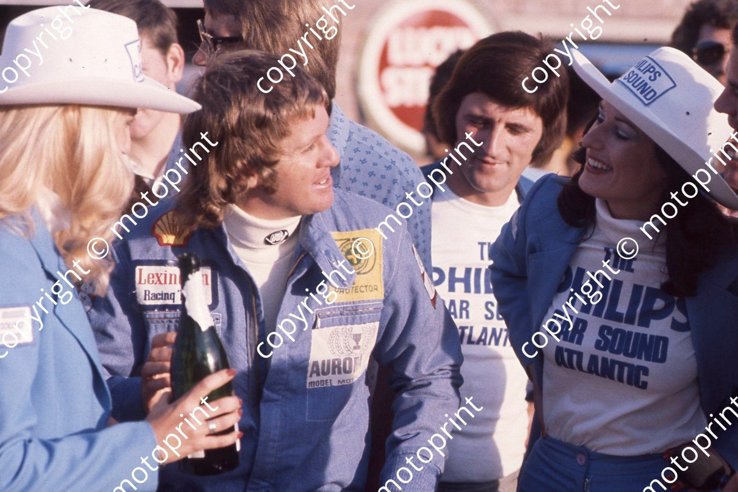 1976 FA SS Kya I Scheckter and Philips girls 078
