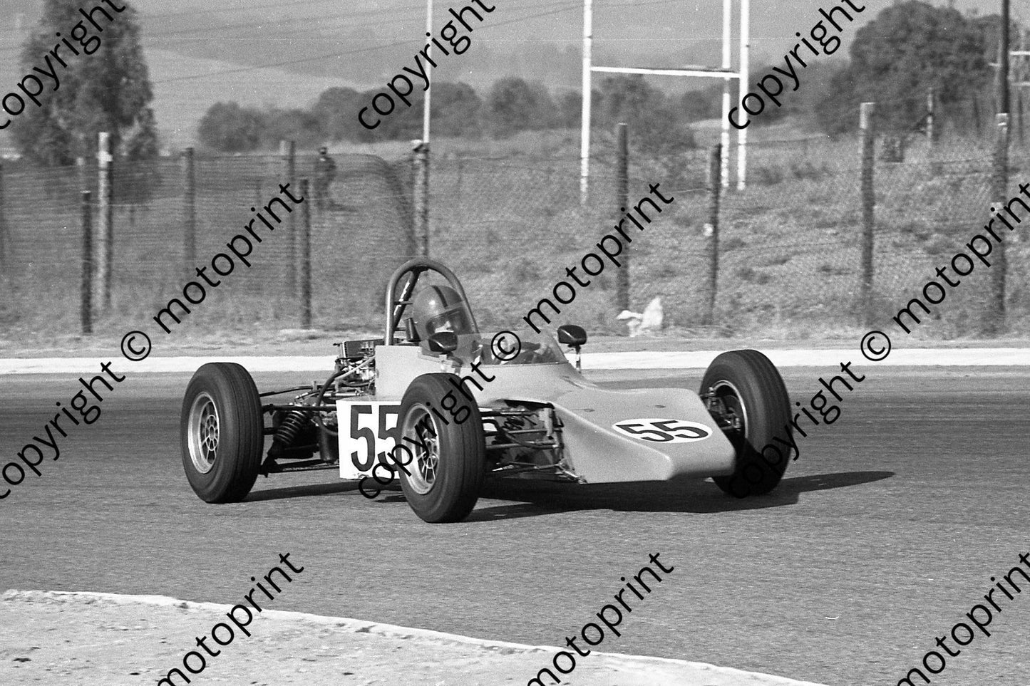 1976 FF Kya 55 Verne Bourbon Royale RP16 (permission Malcolm Sampson Motorsport Photography) 275