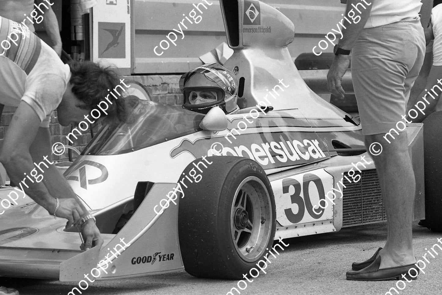 1976 SA GP 30 Emerson Fittipaldi Copersucar FD04 (permission Malcolm Sampson Motorsport Photography) (3)