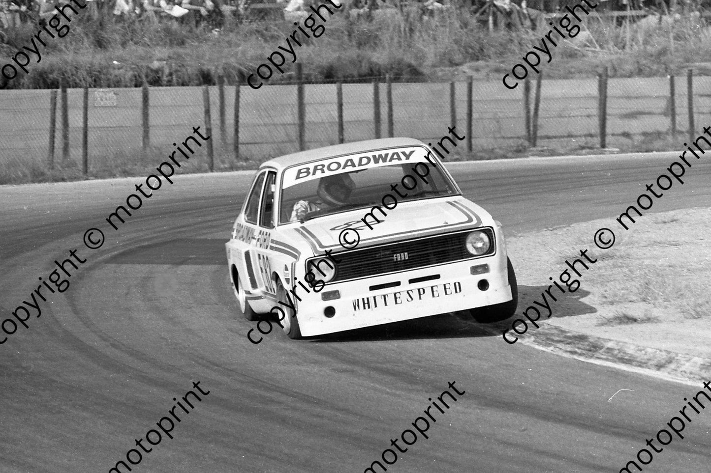 1976 Star prod E82 Escort Chris White (permission Malcolm Sampson Motorsport Photography)(1)
