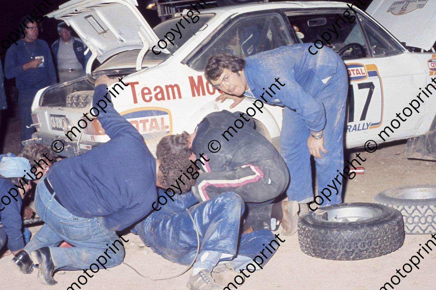 1976 Total 17 Andrew Cave Bernie (33)