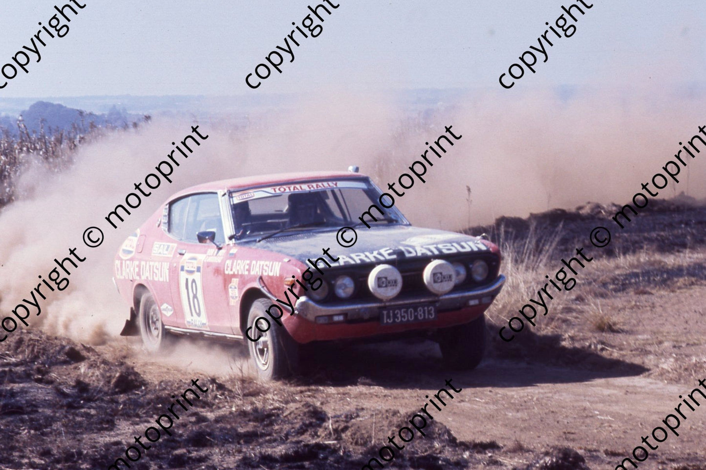 1976 Total 18 Bob Hardy, Spotti Woodhead Datsun Violet 710 (courtesy Roger Swan) (2)