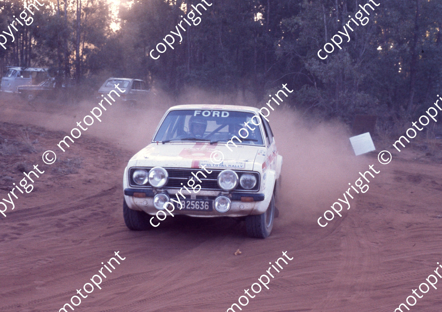 1976 Total 3 Roger Clark, Stuart Pegg Escort RS1800 (courtesy Roger Swan) (4)