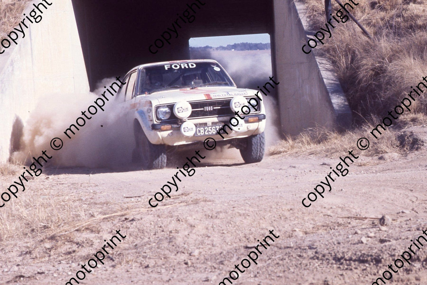 1976 Total 3 Roger Clark, Stuart Pegg Escort RS1800 (courtesy Roger Swan) (5)