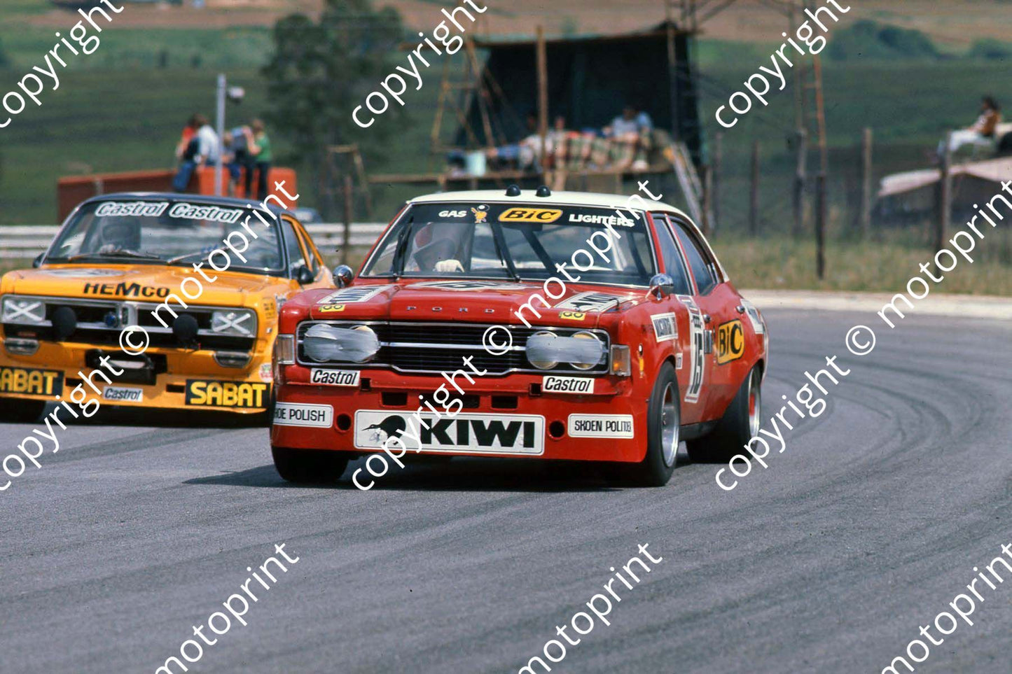 1976 Wynns 15 Cortina V6 T MacIntosh E Boddy