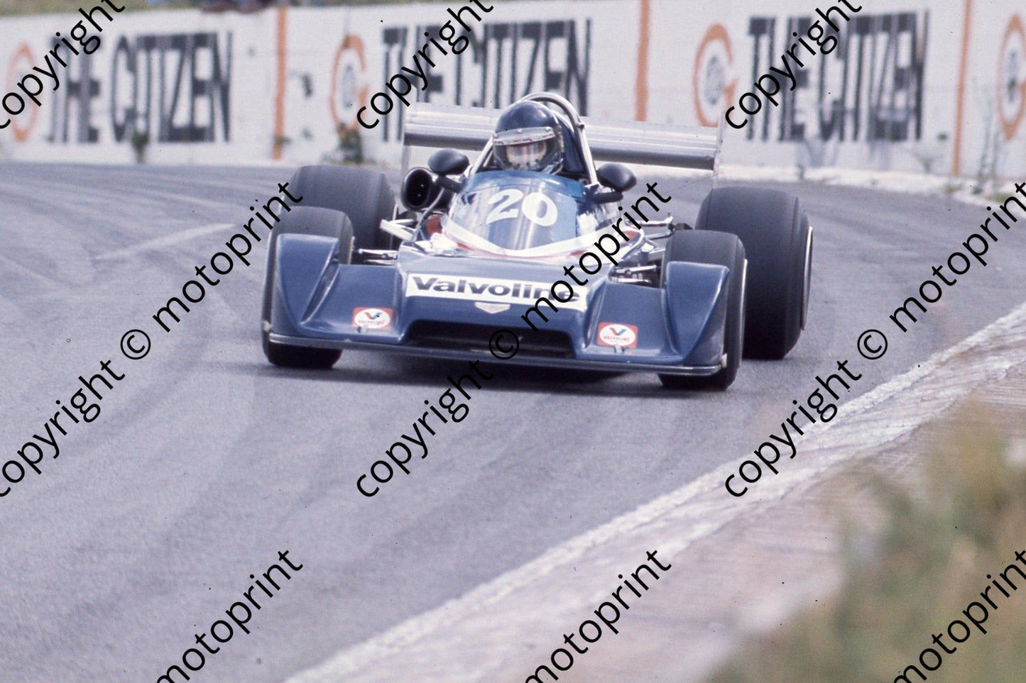 1977 FA SS Kya intnl Gilles Villeneuve Chevron B39 (1)