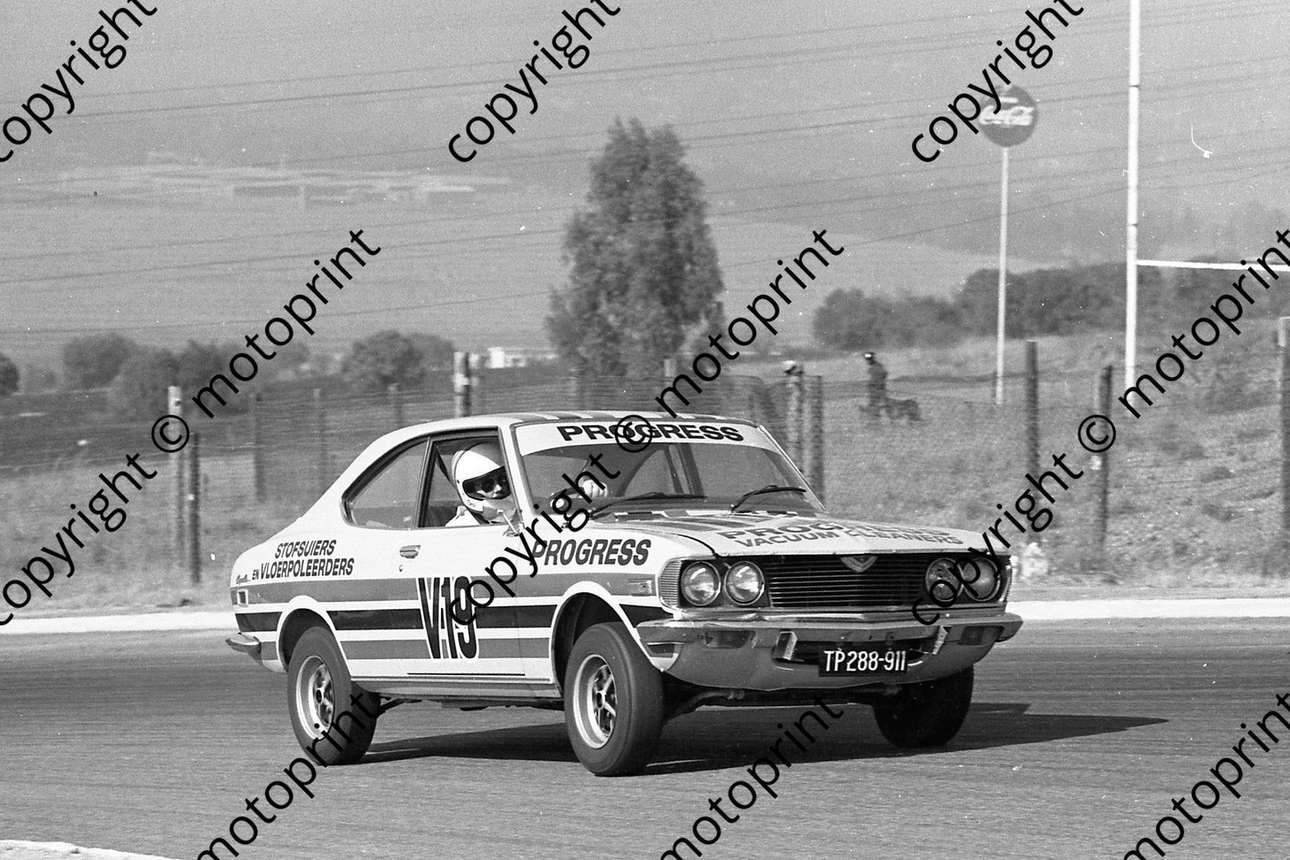 1977 Gp 1 Kya V19 Mazda Sarel van der Merwe (permission Malcolm Sampson Motorsport Photography) 278