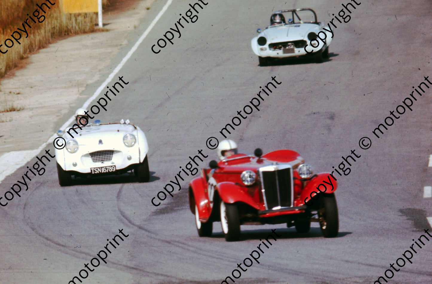 1977 Kyalami HRCR 223 Gavin Ritchie MG TD 222 Andrew Swan TR2 (courtesy David Swan) (10)