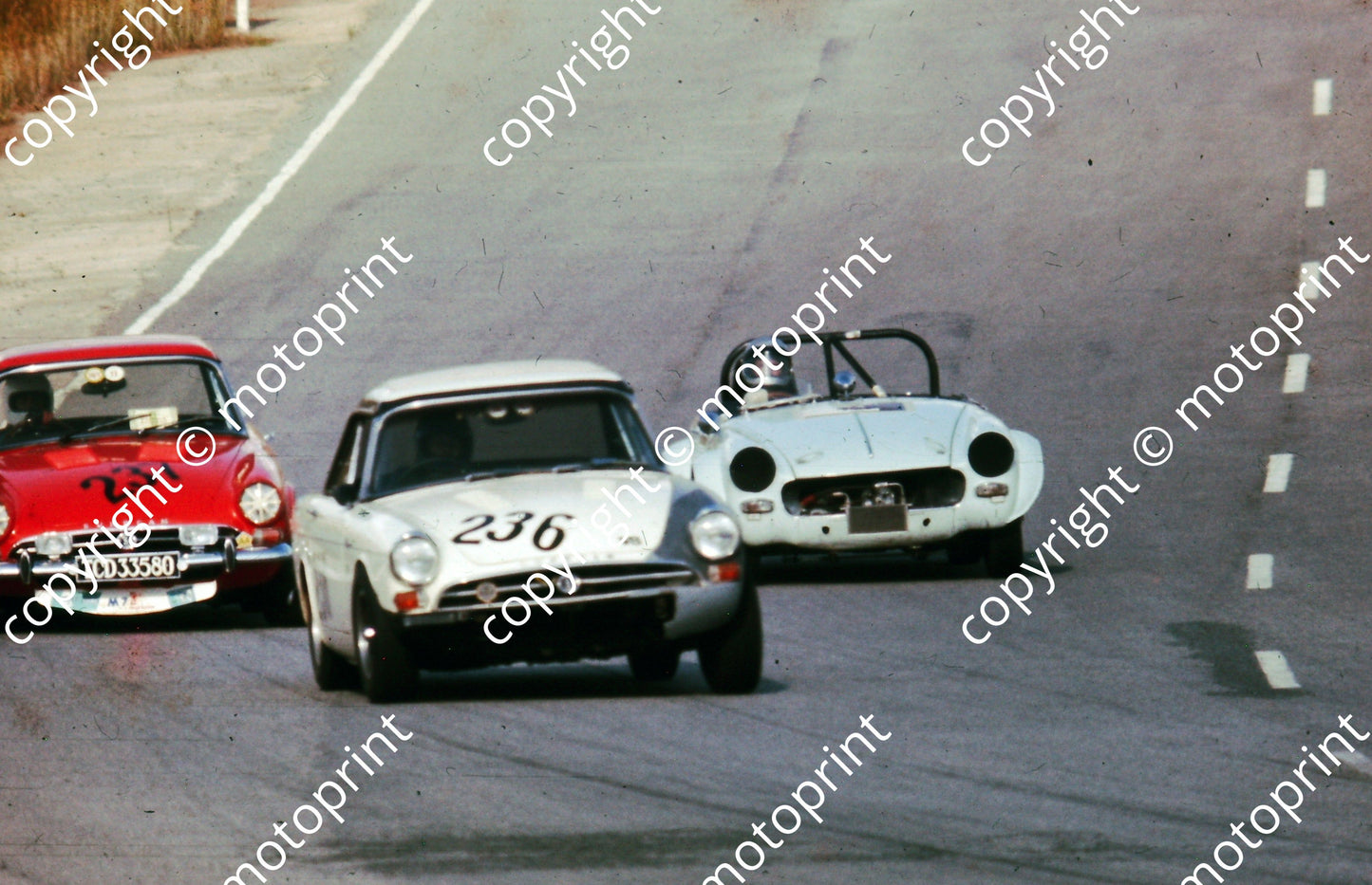1977 Kyalami HRCR 236 Pieter Booysen Sunbeam Tiger 237 (courtesy David Swan) (36)