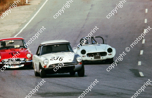 1977 Kyalami HRCR 236 Pieter Booysen Sunbeam Tiger 237 (courtesy David Swan) (36)