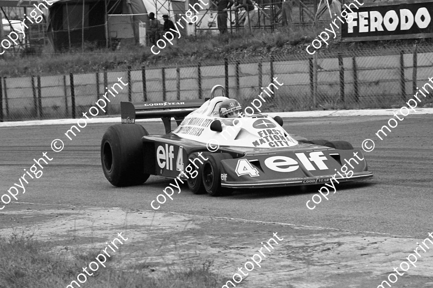 1977 SA GP 4 Patrick Depailler Tyrrell P34 (permission Malcolm Sampson Motorsport Photography) (13)