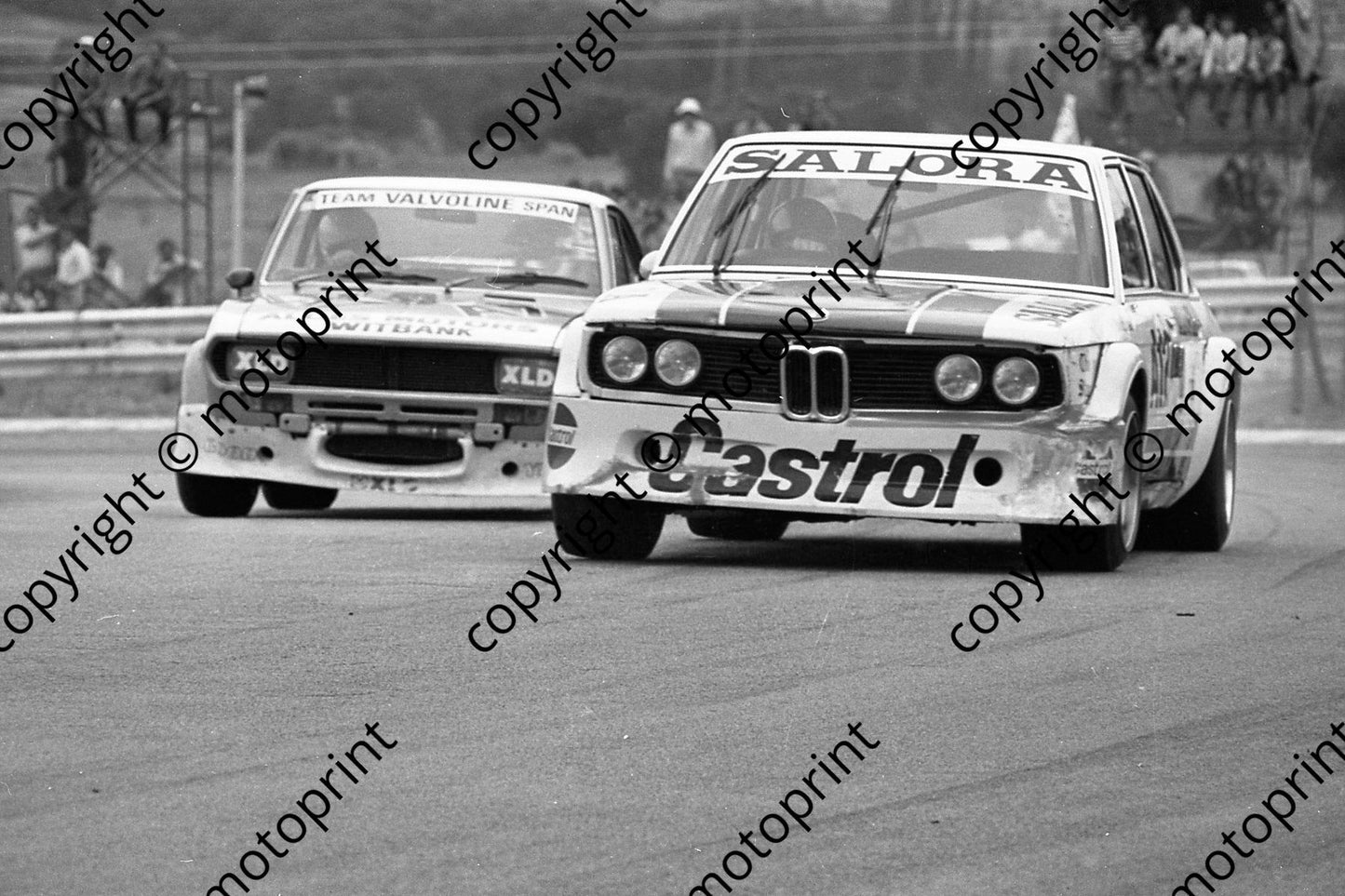 1977 Star prod A7 Willie Hepburn Mazda_ A12 Eddie Keizan BMW 530 note fender damage (permission Malcolm Sampson Motorsport Photography) 015
