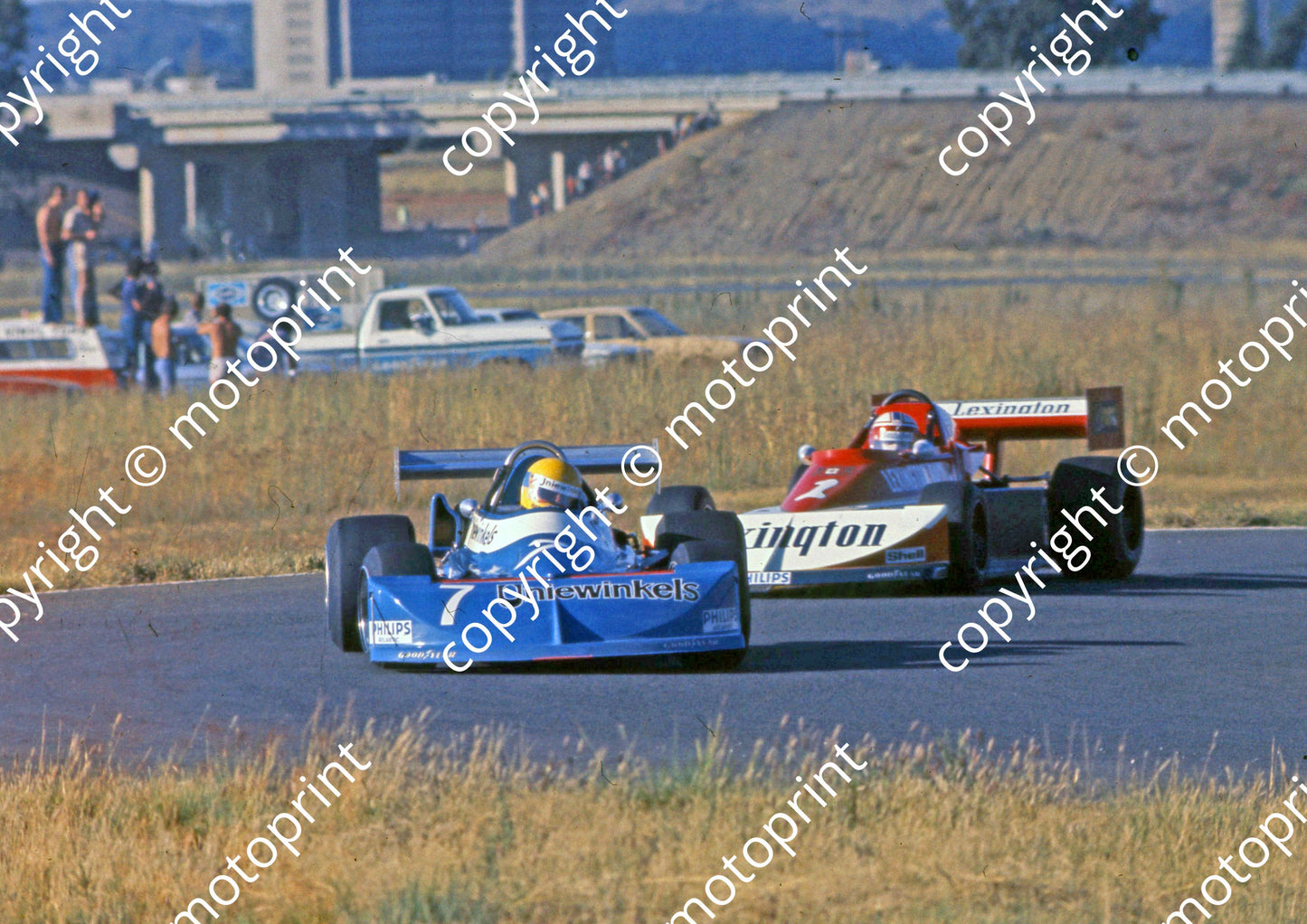 1977 Welkom FA 7 Basil van Rooyen Chevron B34 1 Ian Scheckter March 77B (courtesy Roger Swan) (5)