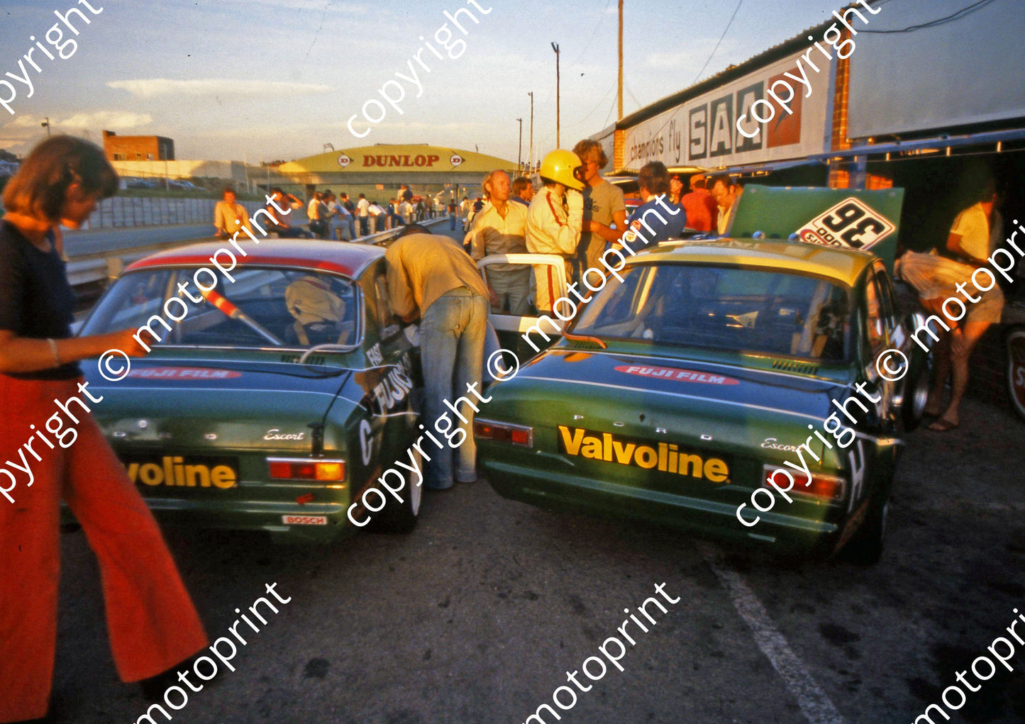 1977 Wynns 24 Jute Flowers or 32 Maloney Critchfield 36 John Metcalfe Brian Rowlings Escort 1100(courtesy Roger Swan) (193)